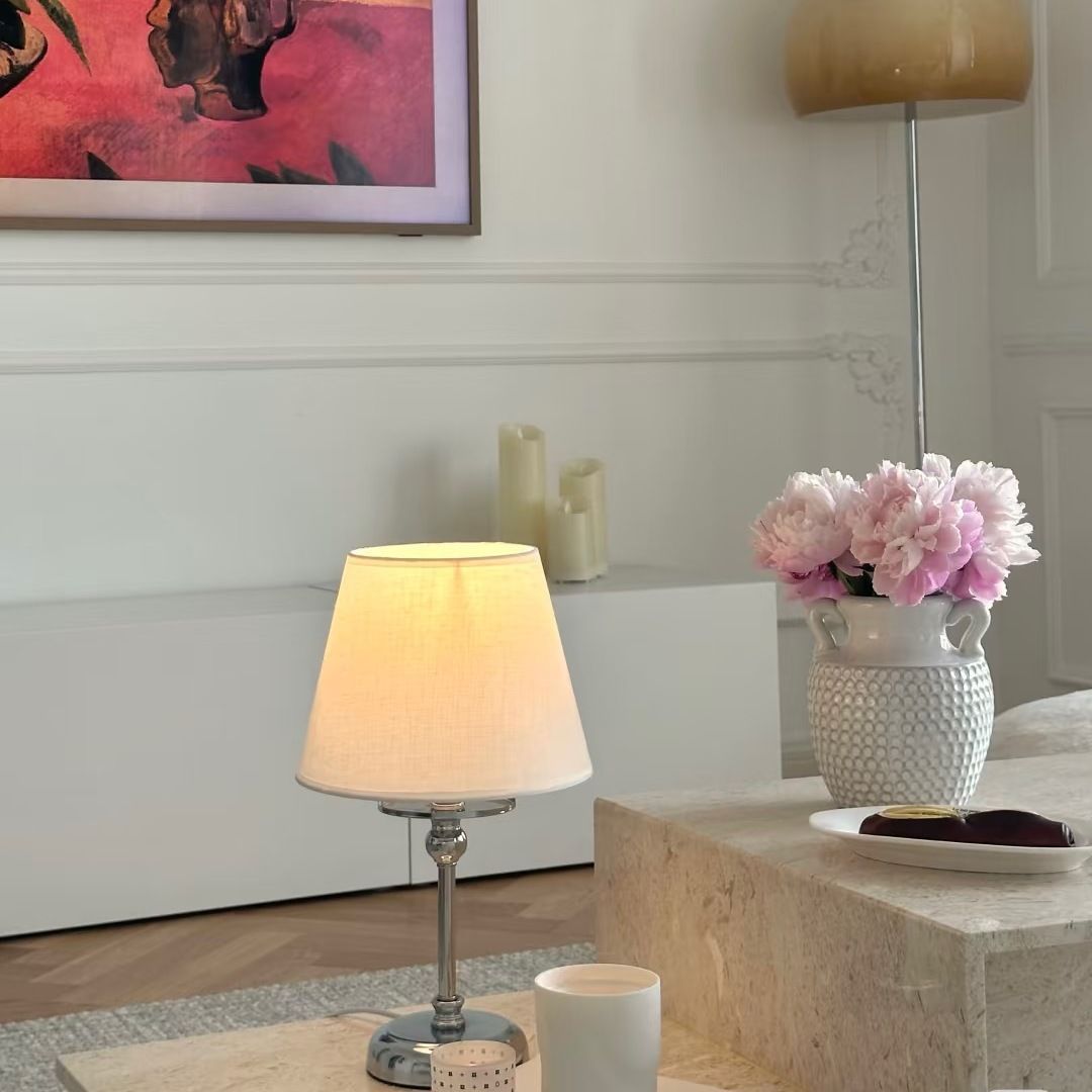 Novus Kira-modern-luxury-table-lamp-elegant-bedside-lighting-for-bedroom-hotel-guest-room Novus