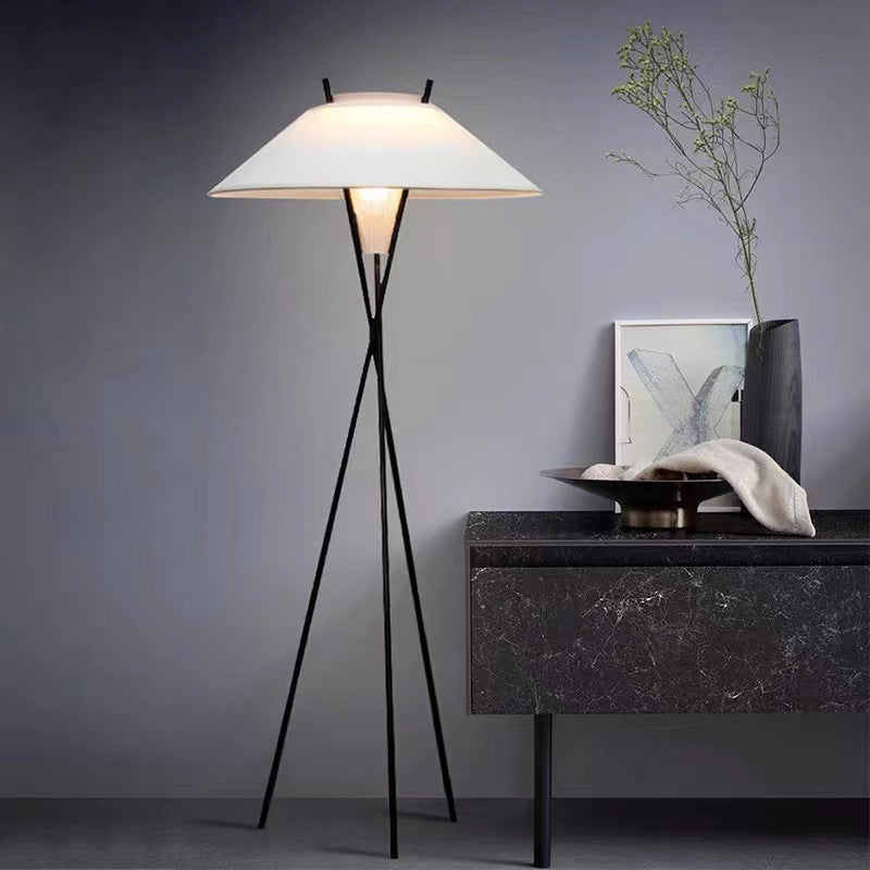 Milano Glow - Aerisia - Nl128 - Italian Nordic Tripod Floor Lamp with Modern Minimalist Wabi-Sabi Design, Soft Ambient Lighting for Elegant and Calm Spaces - Living Room / Bedroom / Study / B&B Milano