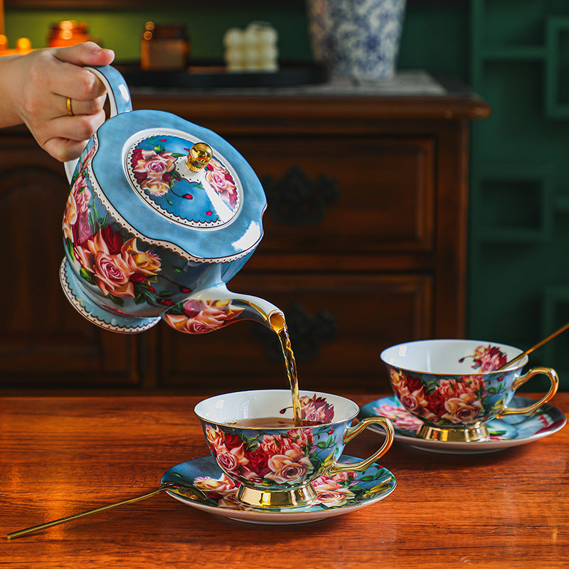 CUPURA Buno - CCS26 Luxury Bone China Tea Cup Set with Saucer Spoon and Strainer Floral Design Light Luxury European Style Gift Box Set Bohemian Powder Blue Classical Blue Rose Angel