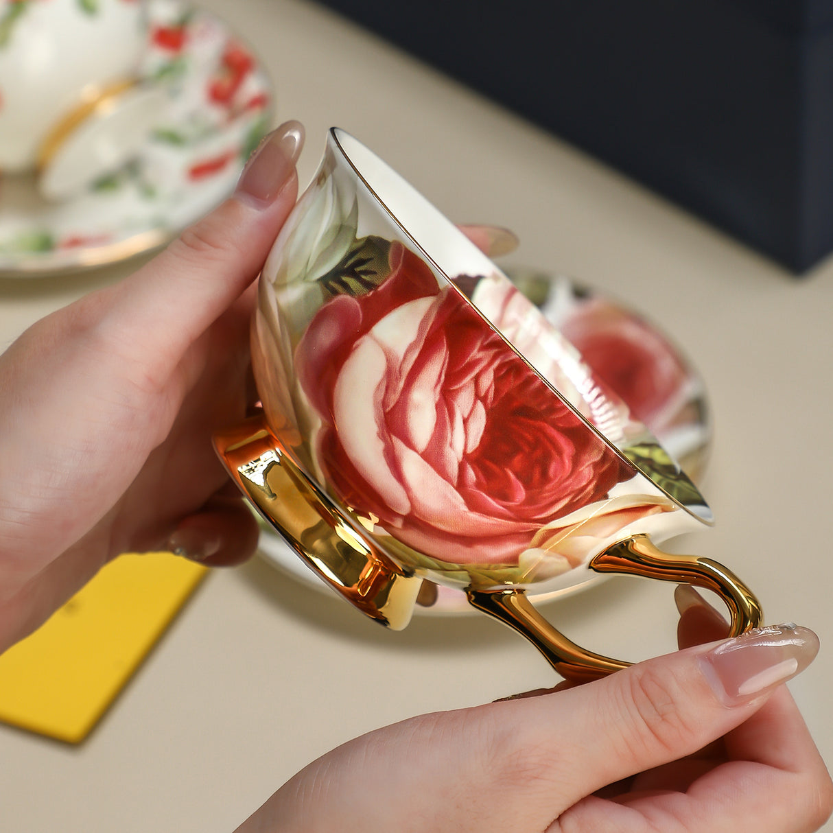 CUPURA Tero - CCS25 Luxury Bone China Tea Cup Set with Saucer Spoon and Strainer Floral Design Light Luxury European Style Gift Box Set Bohemian Powder Blue Classical Blue Rose Angel