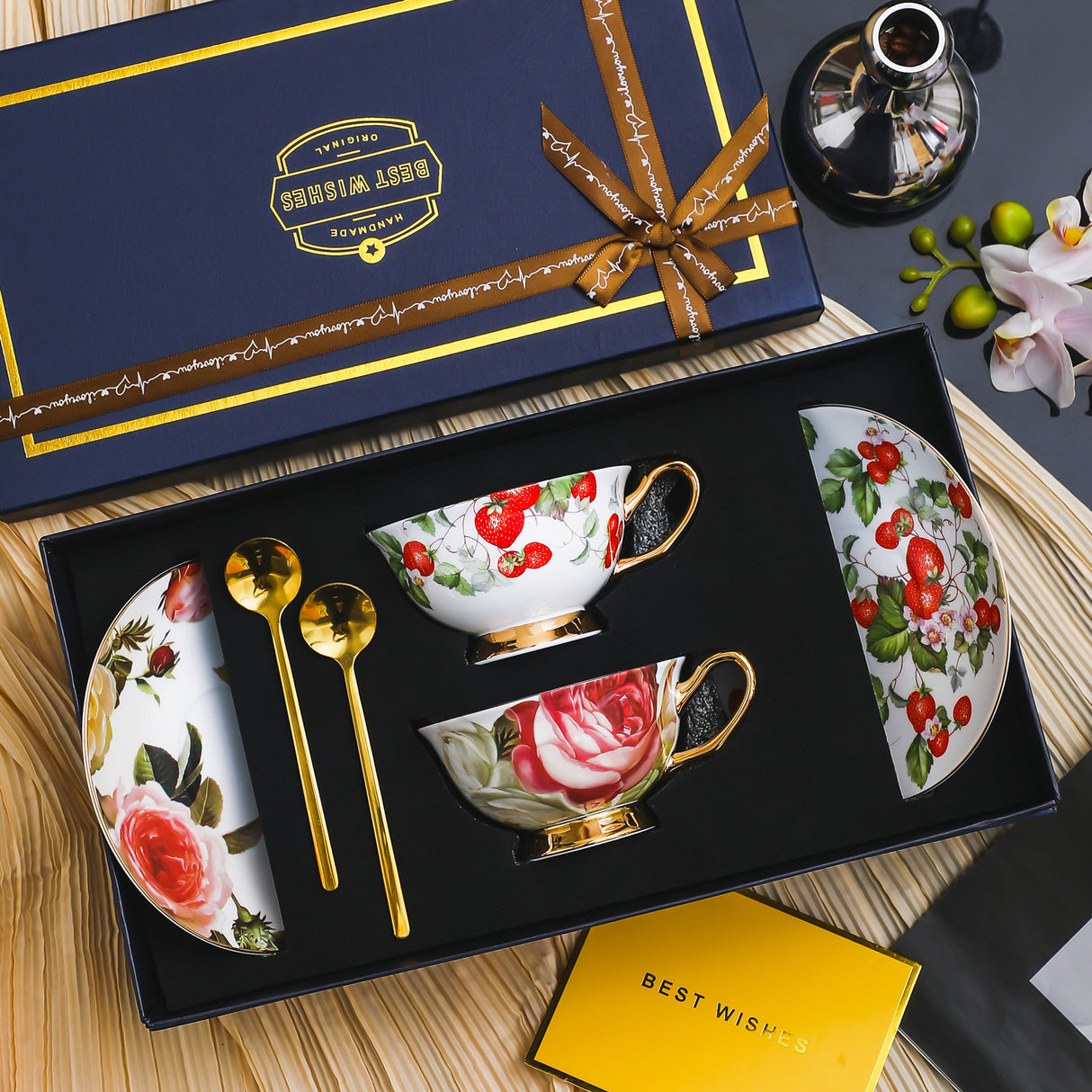 CUPURA Tero - CCS25 Luxury Bone China Tea Cup Set with Saucer Spoon and Strainer Floral Design Light Luxury European Style Gift Box Set Bohemian Powder Blue Classical Blue Rose Angel