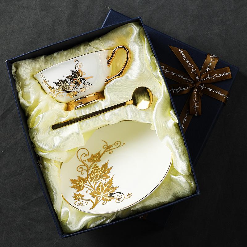 CUPURA Uro - European Floral Coffee Cup & Saucer Set - Elegant British Afternoon Tea Cup CUPURA