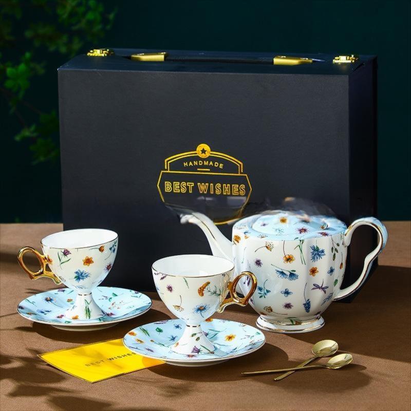 CUPURA Moka - CCS19 Luxury Bone China Tea Cup Set with Saucer Spoon and Strainer Floral Design Light Luxury European Style Gift Box Set Bohemian Powder Blue Classical Blue Rose Angel