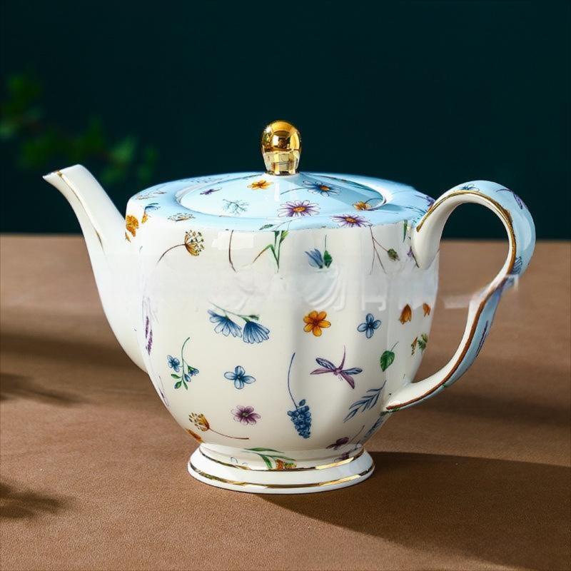 CUPURA Moka - CCS19 Luxury Bone China Tea Cup Set with Saucer Spoon and Strainer Floral Design Light Luxury European Style Gift Box Set Bohemian Powder Blue Classical Blue Rose Angel