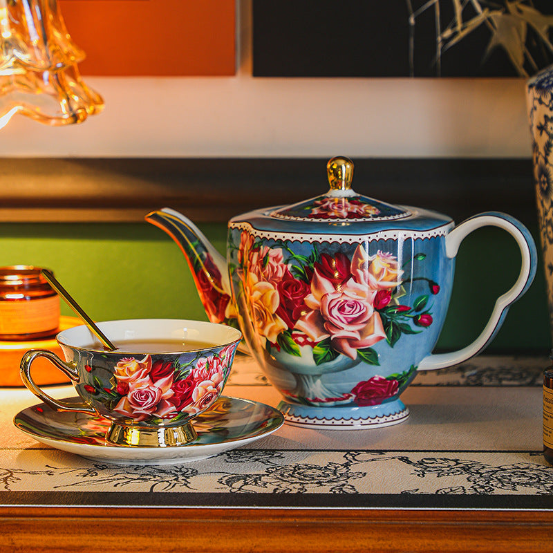 CUPURA Buno - CCS26 Luxury Bone China Tea Cup Set with Saucer Spoon and Strainer Floral Design Light Luxury European Style Gift Box Set Bohemian Powder Blue Classical Blue Rose Angel